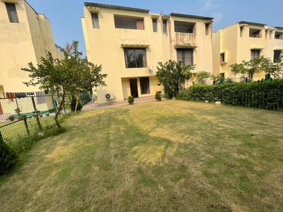 The Aqua Villa, Vedic Village Calcutta Extérieur photo